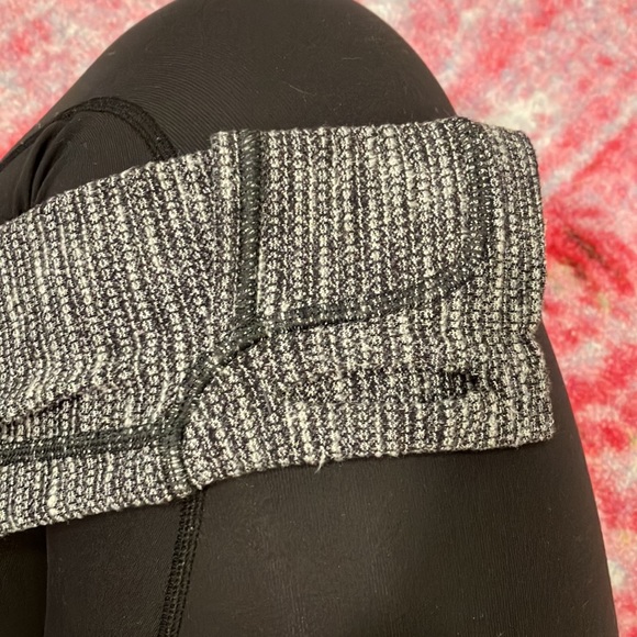 Lululemon Think Fast Pullover Coco Pique Black / Black - Picture 7 of 16